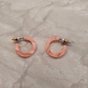 💖 J.Crew Small Lucite Acrylic Hoop Shades of Pink Shell Earrings 💖